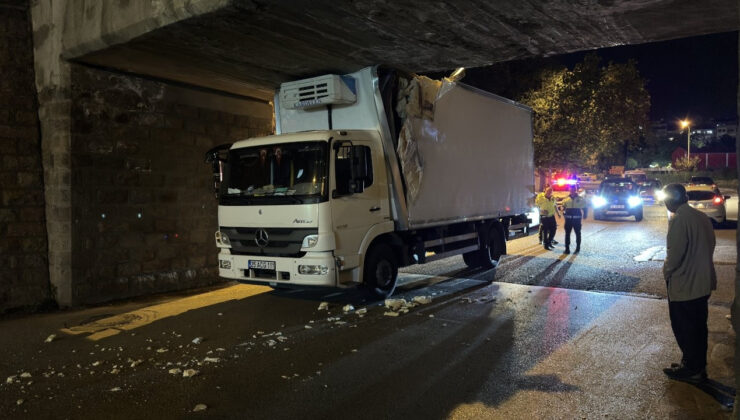 Erzurum’da Bir Kamyon Alt Geçitte Sıkıştı: 2 Yaralı