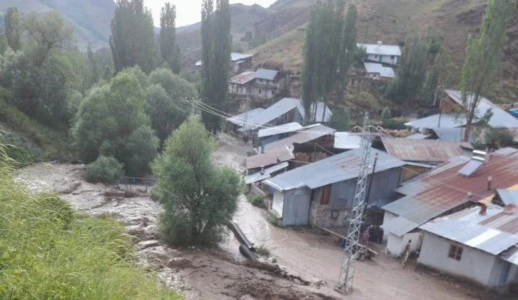 Erzurum’da Dereler Taştı