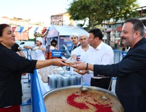 Esenler’de Klâsik Aşure Rahmeti