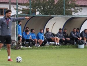 Eski Futbolcular Palandöken’de Antrenörlük Eğitimi Alıyor