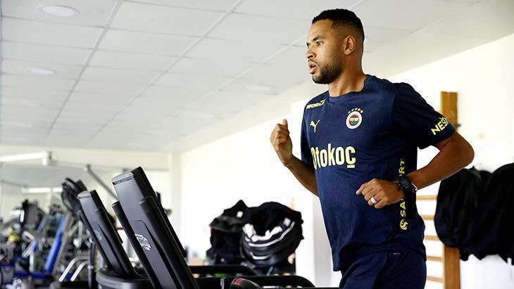 Fenerbahçe’nin Yeni Transferi Youssef En-Nesyri İlk İdmanına Çıktı