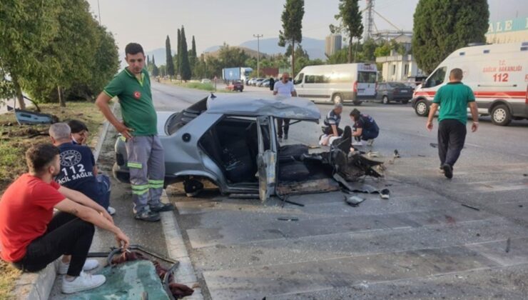 Freni Patlayan Otomobil Paramparça Olup Yola Saçıldı: 5 Yaralı