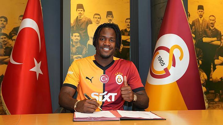 Galatasaray’da Michy Batshuayi İçin İmza Töreni Düzenlendi!