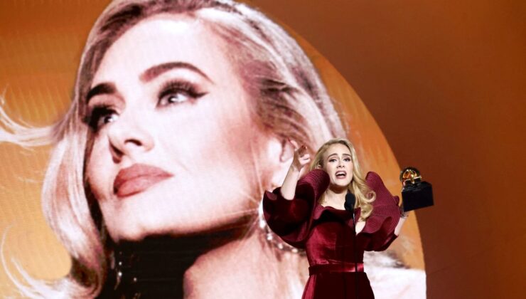 Grammy Ödüllü Şarkıcı Adele Müziğe Ara Veriyor