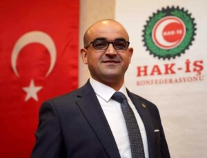 Hak-İş Ağrı İl Başkanı ve Öz Sağlık İş Sendikası Ağrı Şube Başkanı 15 Temmuz’u Anma Bildirisi Yayımladı