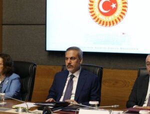 Hakan Fidan’nın Bilgilendirme Yapacağı Dışişleri Kurulu’nda Kapalı Oturum Tartışması: Üye Olmayan Milletvekilleri Alınmadı