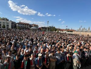 Heniyye İçin Türkiye’nin Birçok Vilayetinde Gıyabi Cenaze Namazı Kılındı