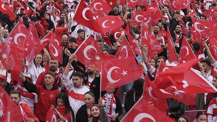 Hollanda – Türkiye Maçı Öncesi Almanya’da Teyakkuza Geçildi! ‘En Riskli Maç’