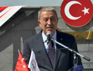 Hulusi Akar: Kayseri’de Suriyeliler Vasıtasıyla Bir Fitne Fesat Tezgahlanmaya Çalışıldı