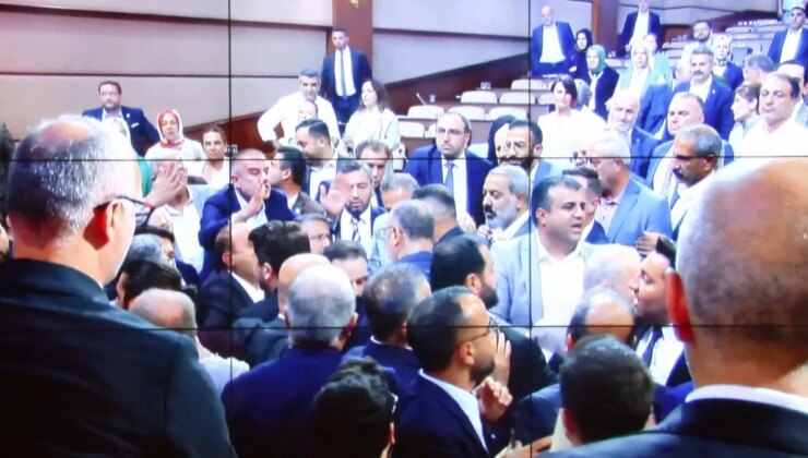 İBB Meclisi’nde Ak Parti ve CHP Arasında Tartışma Çıktı