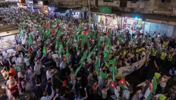 İsrail’de Protesto: Yüzlerce Kişi Sokaklara Döküldü