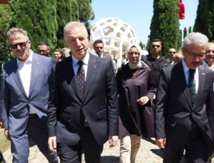 İstanbul Valisi Gül’den 15 Temmuz Şehitler Anıtı ve Hafıza 15 Temmuz Müzesi’ni Ziyaret