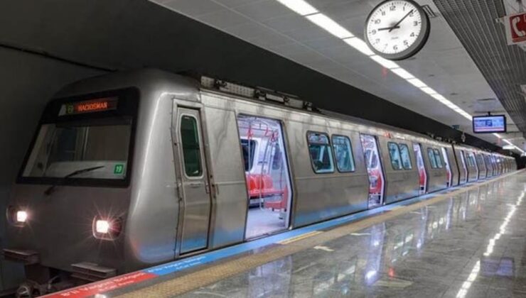 İstanbul’da Metro Seferlerine Konser Düzenlemesi