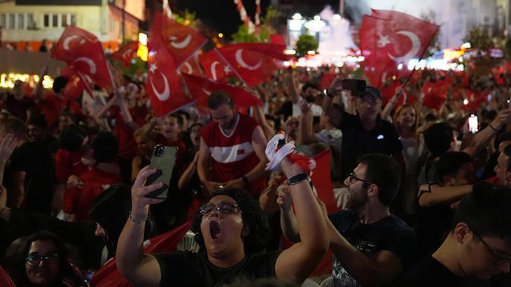 İstanbul’da Vatandaşların Milli Takım Sevinci!