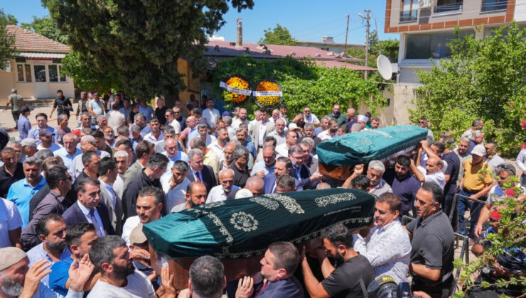 İzmir’deki Patlamada Hayatını Kaybedenler İçin Cenaze Töreni