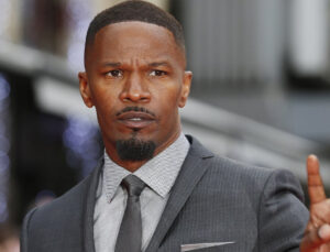 Jamie Foxx, Hastaneye Kaldırıldığı Günü Anlattı: ‘Kamera Açıkken Söyleyemem’