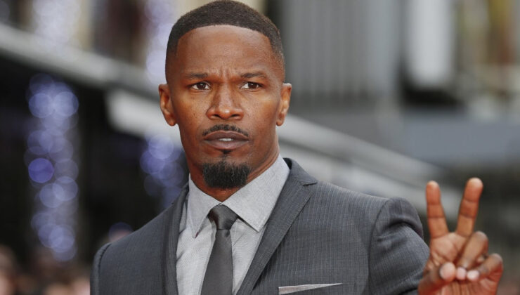 Jamie Foxx, Hastaneye Kaldırıldığı Günü Anlattı: ‘Kamera Açıkken Söyleyemem’