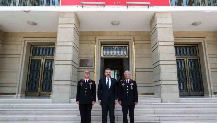 Jandarma Genel Komutanı Orgeneral Arif Çetin, Eskişehir Valisi Hüseyin Aksoy’u Ziyaret Etti