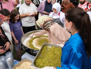 Kadem’den Süleymaniye’de Bin Kişilik Aşure İkramı