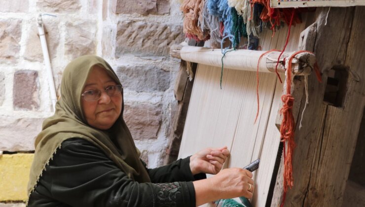 Kadın Halı Dokumacılarının Sanatı Yaşatma Çağrısı