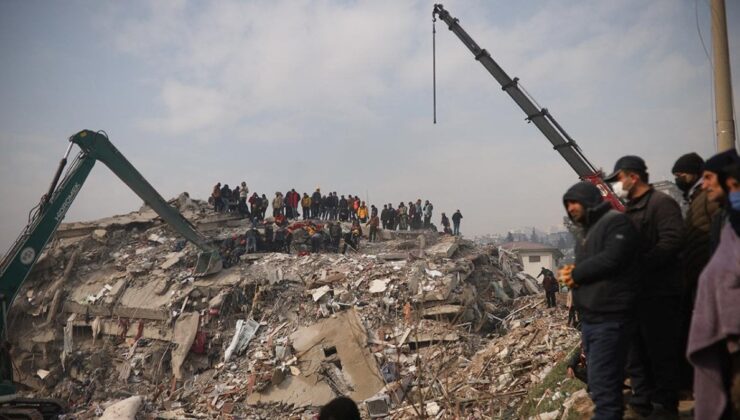 Kahramanmaraş’ta 115 Kişiye Mezar Olan Sitenin Müteahhidi Ölenleri Suçladı