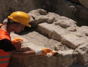 Kapadokya’da Yapılan Kazılarla Gizemli Alanlar Ortaya Çıkarıldı