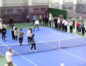 Karatay Belediyesi Kapalı Tenis Kortu Açıldı