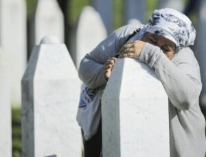 Katil İsrail Srebrenitsa Soykırımı’nı da İnkar Etti