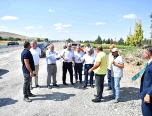 Kayseri Büyükşehir Belediye Başkanı Yamula Patlıcanı Satış Yerlerini İnceledi