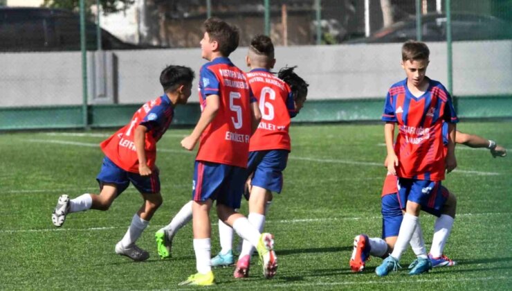 Kayseri Hasan Ali Kilci U12 Ligi’nde Şampiyon Zeki Akparlarspor