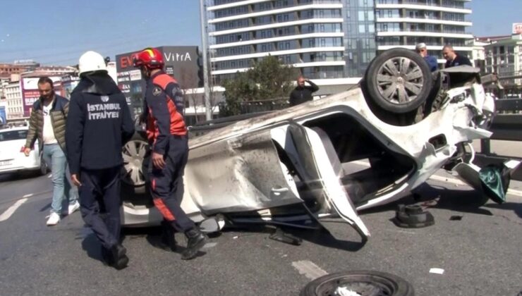 Kaza Üstüne Kaza: Avcılar’da Trafik Kilitlendi!