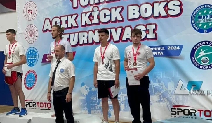 Kick Boks Turnuvası’na Sakaryalı Atletler Damga Vurdu