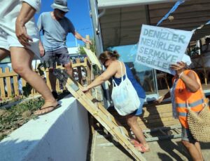 Kıyı İşgalinde Son Nokta: Plajın İçine Duvar Ördüler