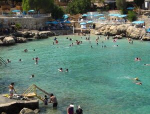 Kıyılar Bomboş Kaldı! Turizmcilerin Umudu Gurbetçiler