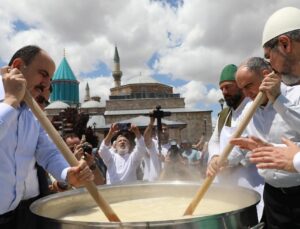 Konya Büyükşehir ve İrfa, Aşure Geleneğini “Huzur-I Pir’de Aşure” Programıyla Yaşatıyor