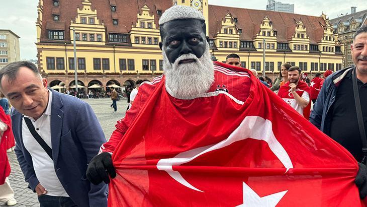 Leipzig’de Türk Furyası! Taraftarlar Kortej Oluşturdu