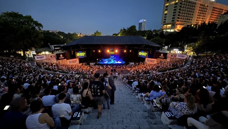 Loreena Mckennitt, Harbiye’de Müzikseverlerle Buluştu