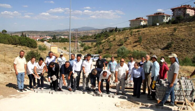 Manisa Büyükşehir Belediye Başkanı Ferdi Zeyrek, Kula Belediyesi’nde Projeleri İnceledi