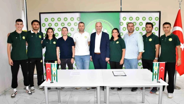 Manisa Büyükşehir Belediyespor Kadın Voleybol Kadrosu, Baş Antrenör Caner Doğançay ile Sözleşme Yeniledi