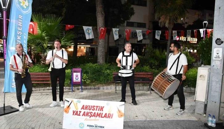 Manisa’da ‘Akustik Yaz Akşamları’ Başladı