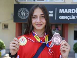 Mardinli Kübra Çiçek, Yıldızlar Avrupa Boks Şampiyonası’ndan Bronz Madalya ile Döndü