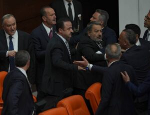 Meclis’te İyi Partili Türkoğlu ile Kavga Etmişlerdi; MHP’li Erkan Akçay Hastaneye Kaldırıldı: Beyninde Kist Olduğu Anlaşıldı