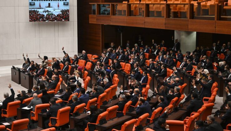 Meclis’te Muhalefetin Tekliflerine AKP ve MHP’den Ret