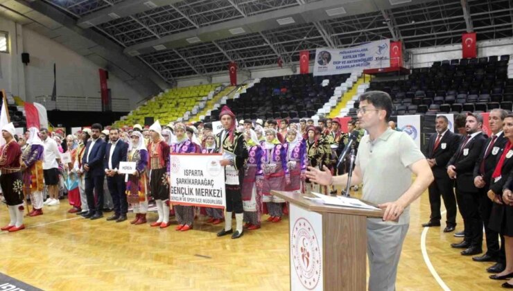 Mersin’de Gençlik Merkezleri Arası Halk Oyunları Akdeniz Bölge Şampiyonası Sona Erdi