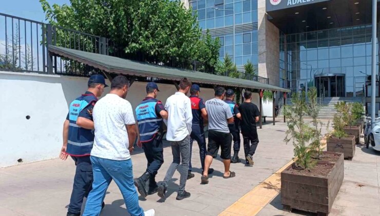 Mersin’de Göçmen Kaçakçılarına Operasyon: 5 Organizatör Gözaltına Alındı