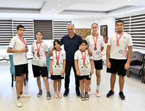 Muratpaşa Belediyespor Kick Boks Ekibi Şampiyonluk Kazandı