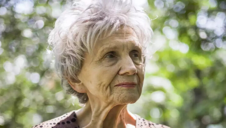 Nobel Ödüllü Yazar Alice Munro’nun Kızı, Üvey Babasının Cinsel İstismarını Yazdı: ‘Annem Biliyordu’