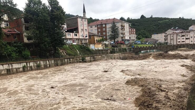 “Ordu’nun İkizce İlçesi Şiddetli Yağışın Pençesinde: Hasar Büyük!”