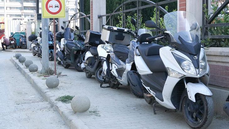 Otopark Zammına Tepki! Kaldırımları İşgal Ettiler