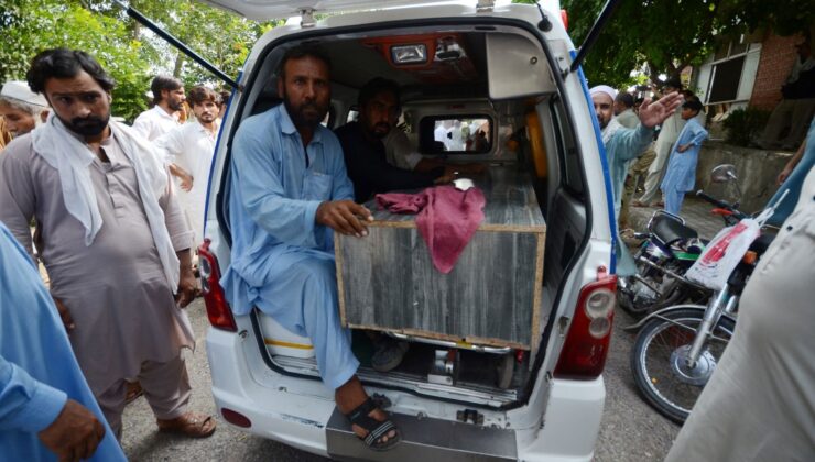 Pakistan’da Düzenlenen Bombalı Saldırıda 3 Kişi Öldü, 7 Kişi Yaralandı